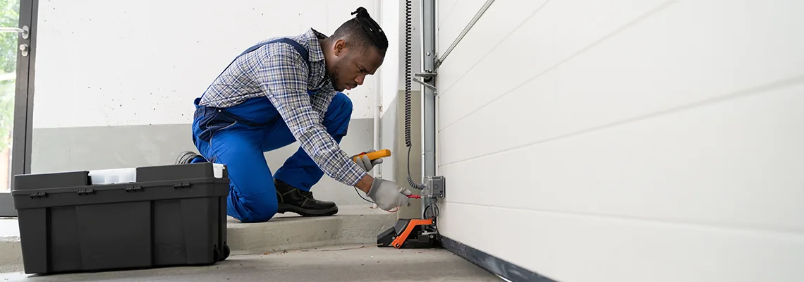 Repair Garage Door Not Closing But Light Flashing in Kendale Lakes, FL